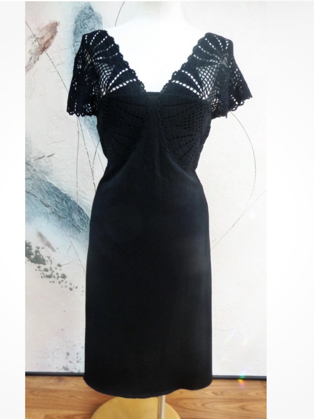 St. John Evening NWT Black Milano Knit Crochet Short Sleeve Open Back Dress 2 - Picture 4 of 13